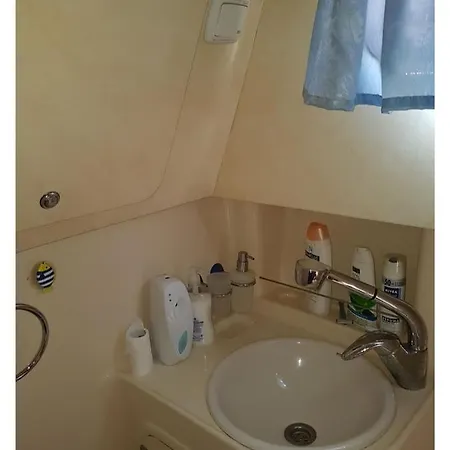 Barco En Bateau-hôtel